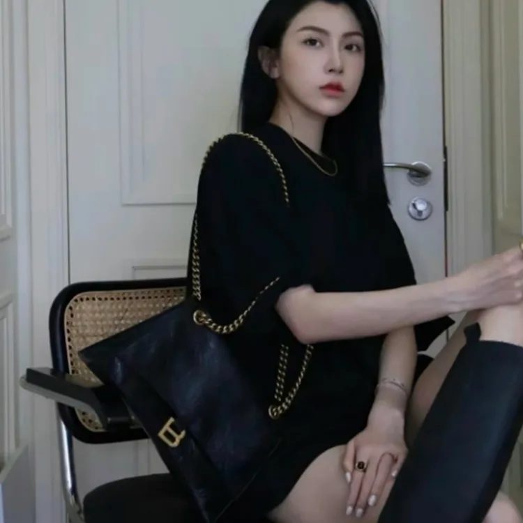 BALENCIAGA巴黎世家CRUSH女士小號鏈條包油蠟皮沙漏包