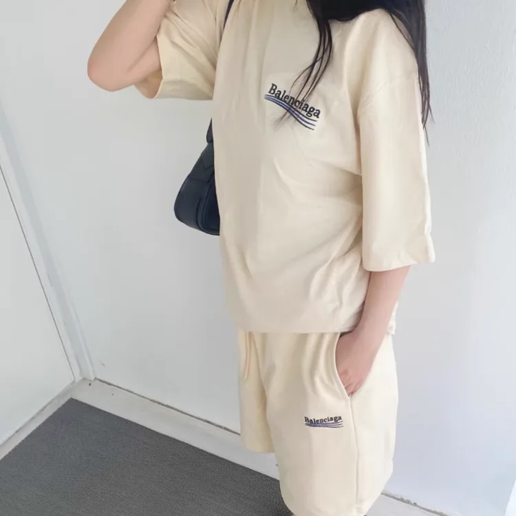 BALENCIAGA巴黎世家POLITICAL CAMPAIGN波浪可樂標字母刺繡短褲五分褲